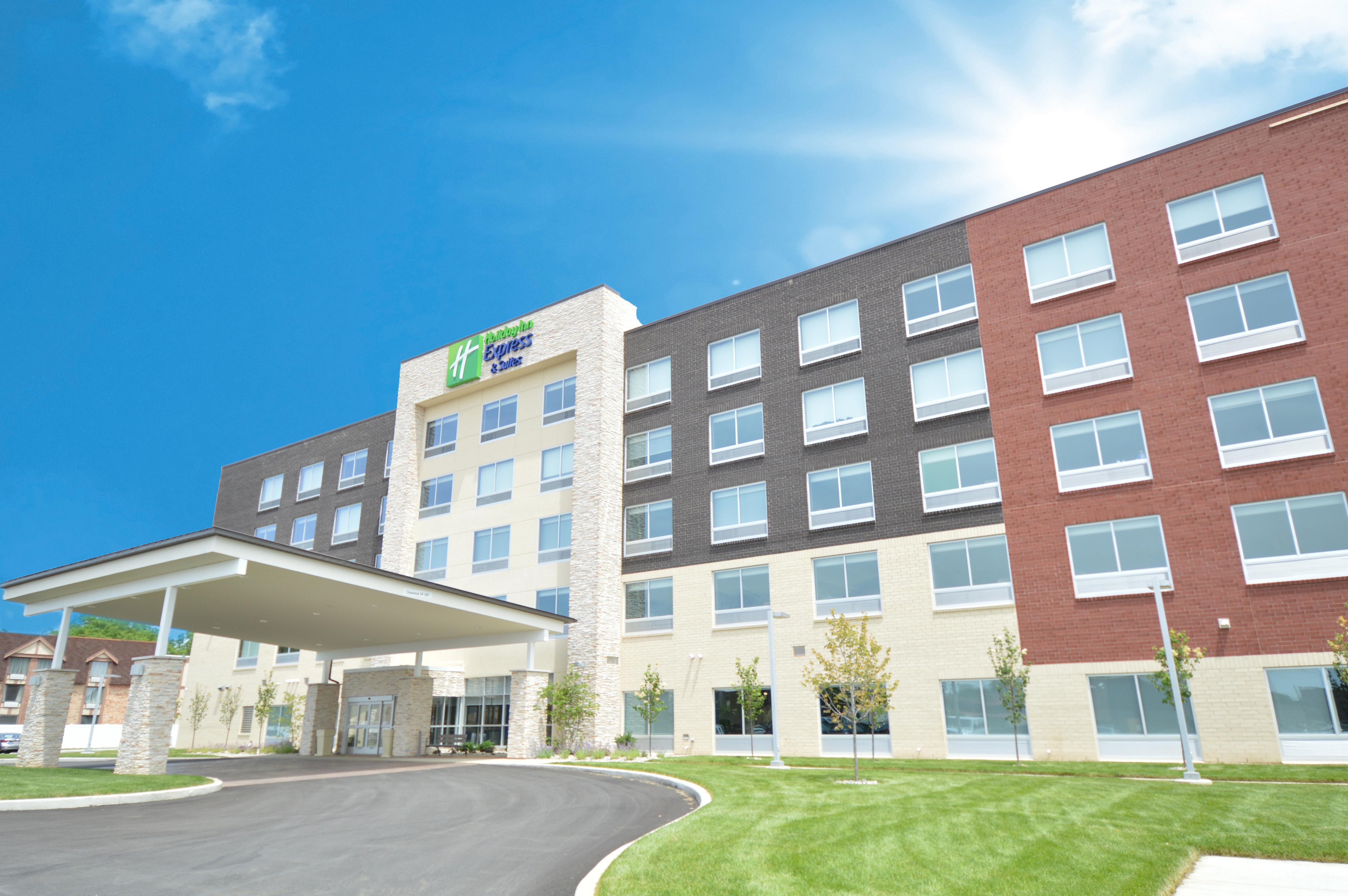 Holiday Inn Express & Suites Toledo West By Ihg Exteriör bild