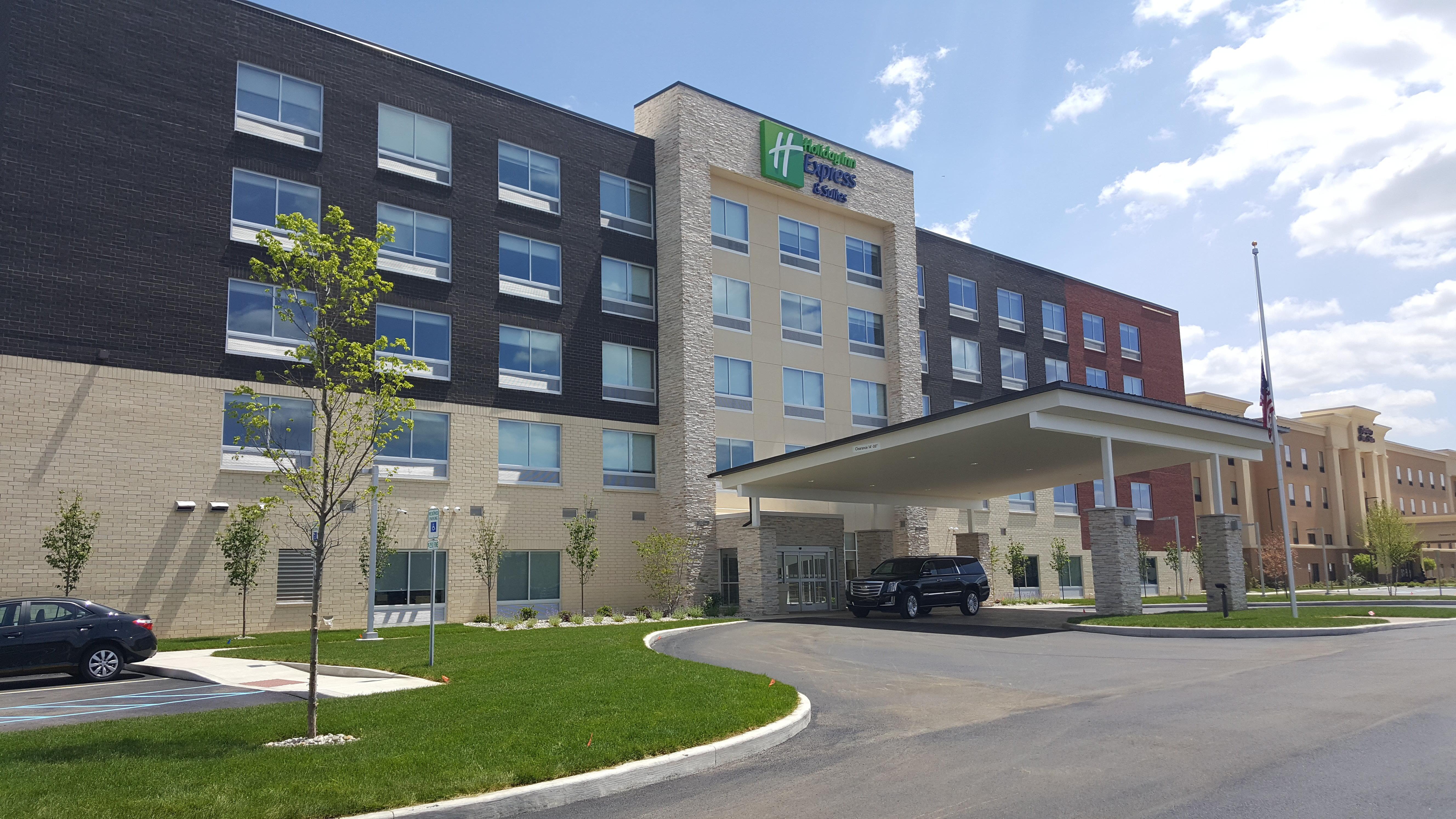 Holiday Inn Express & Suites Toledo West By Ihg Exteriör bild