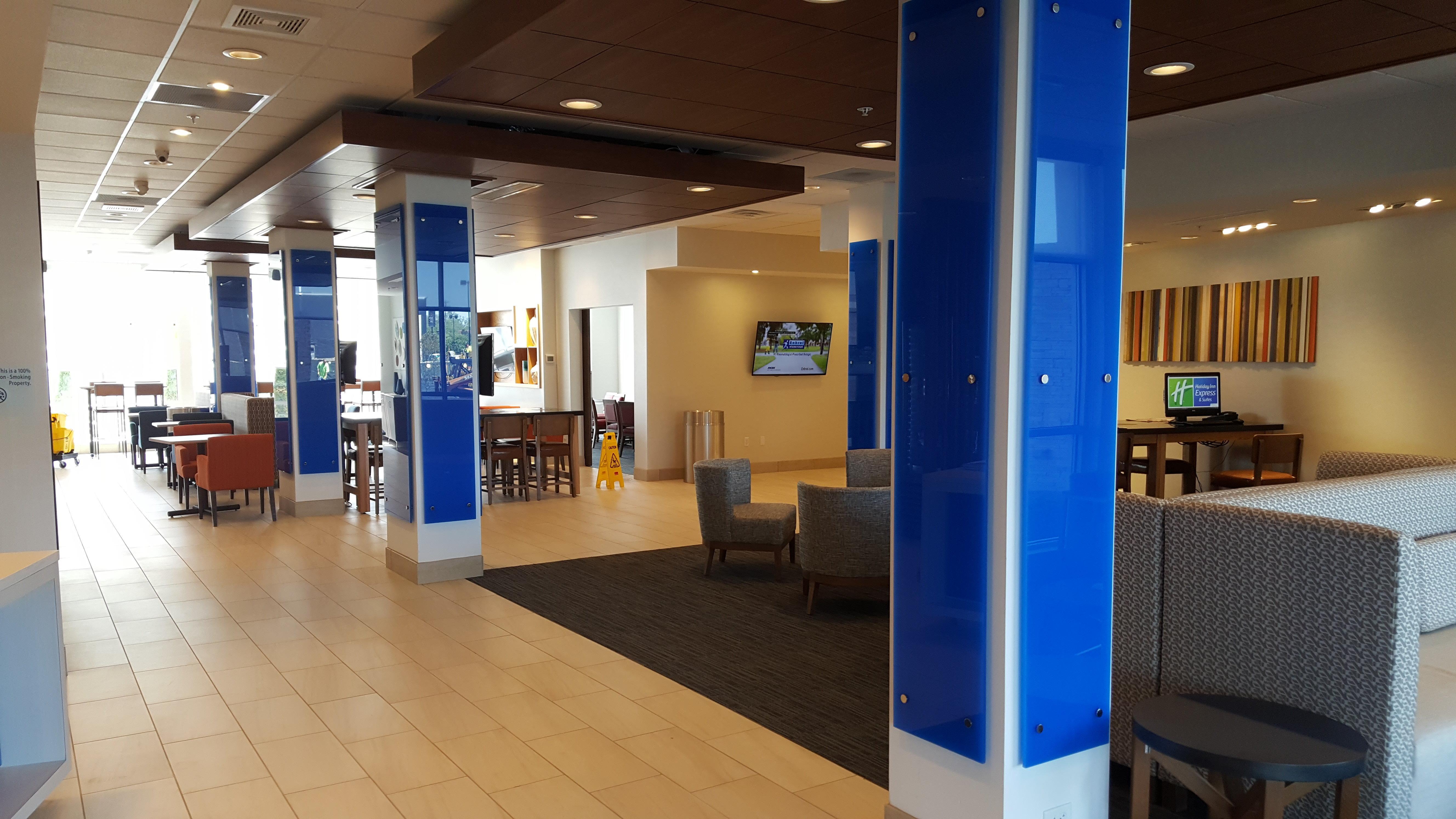 Holiday Inn Express & Suites Toledo West By Ihg Exteriör bild