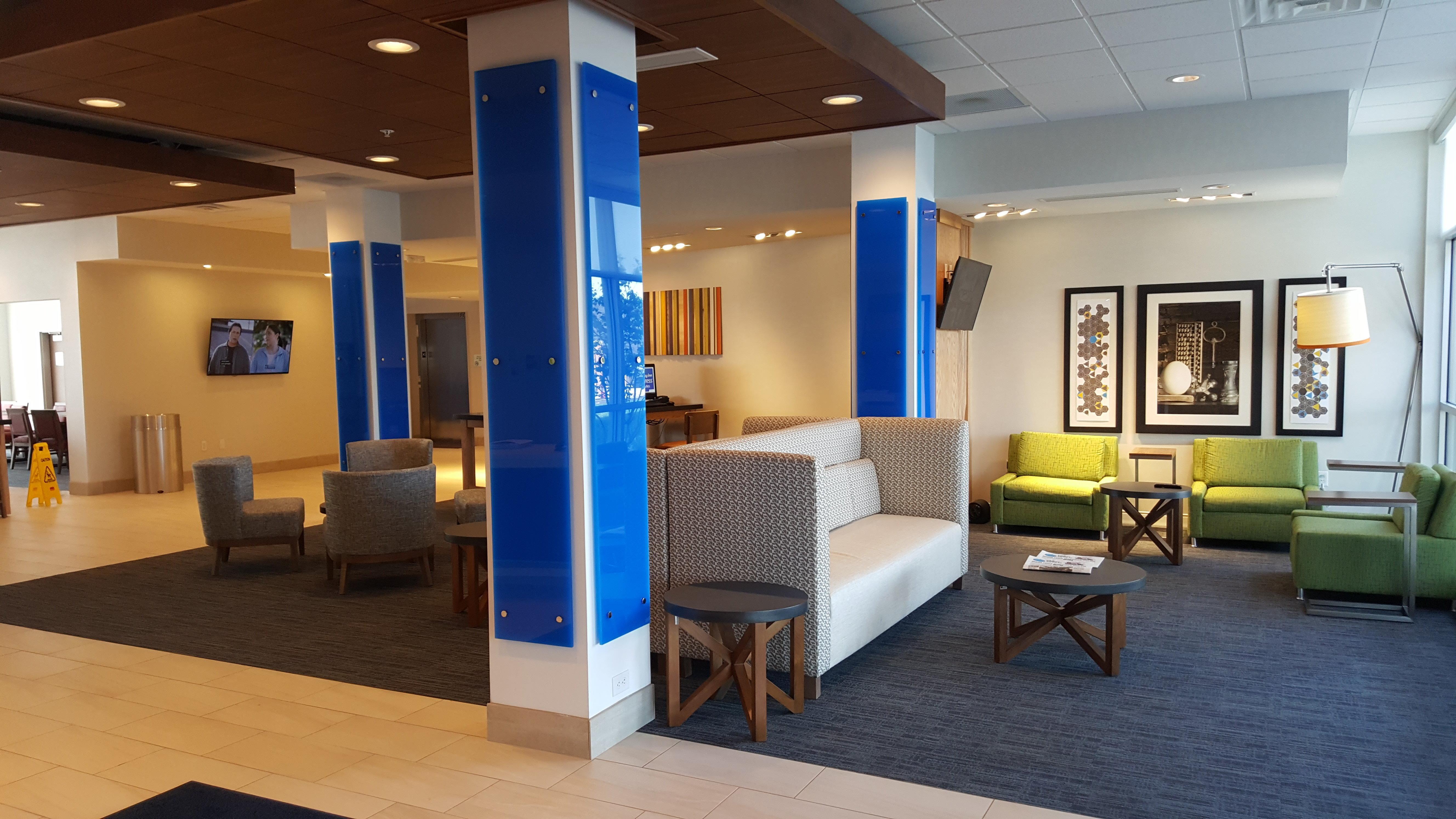 Holiday Inn Express & Suites Toledo West By Ihg Exteriör bild