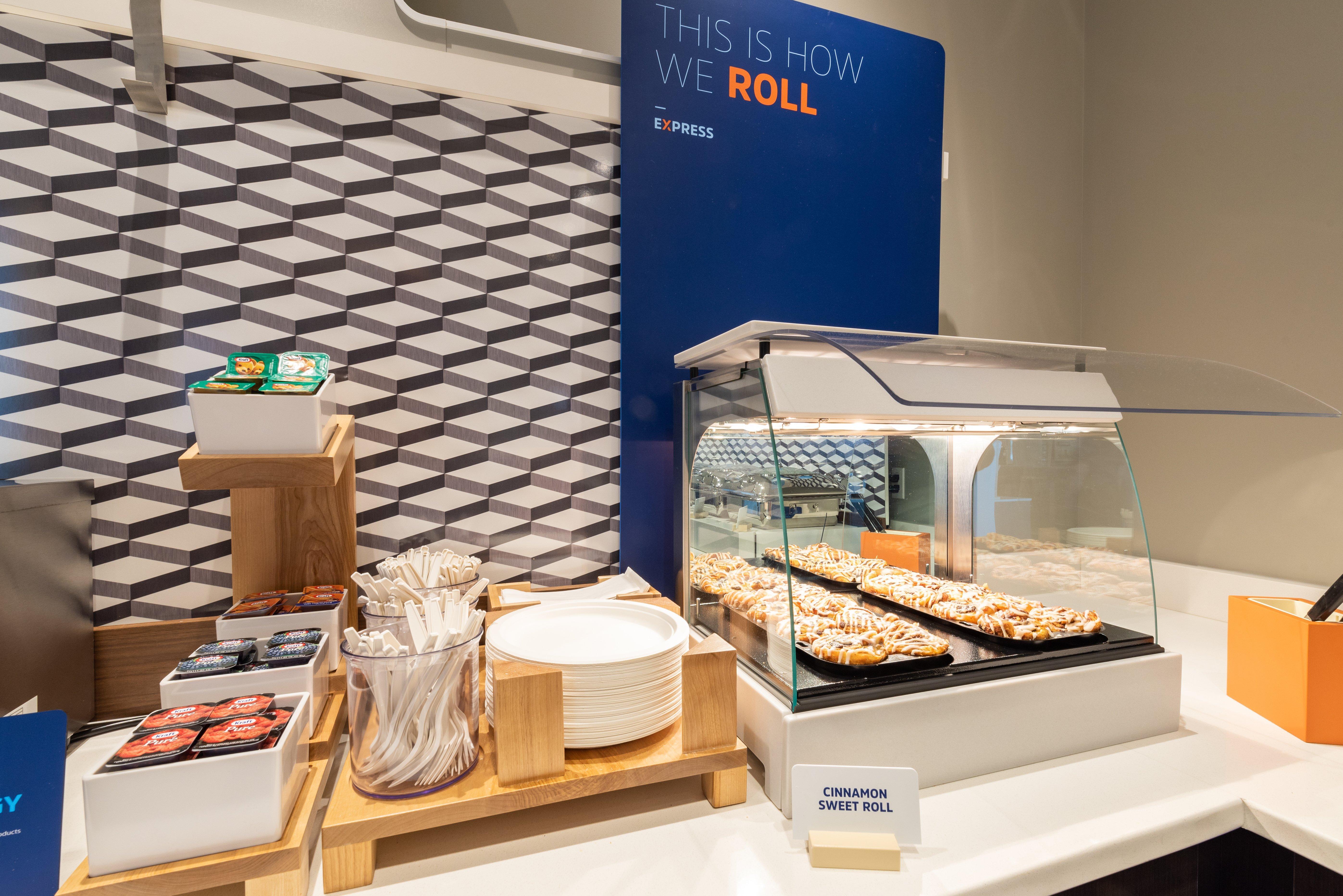 Holiday Inn Express & Suites Toledo West By Ihg Exteriör bild