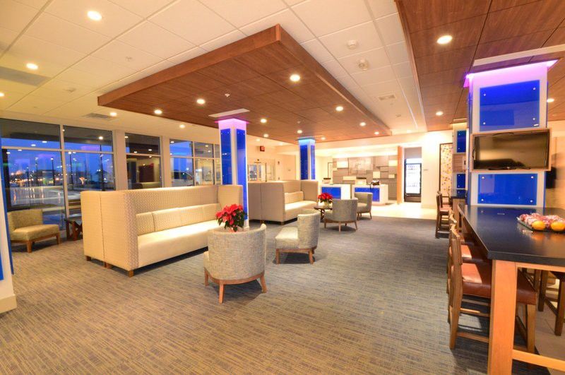 Holiday Inn Express & Suites Toledo West By Ihg Exteriör bild