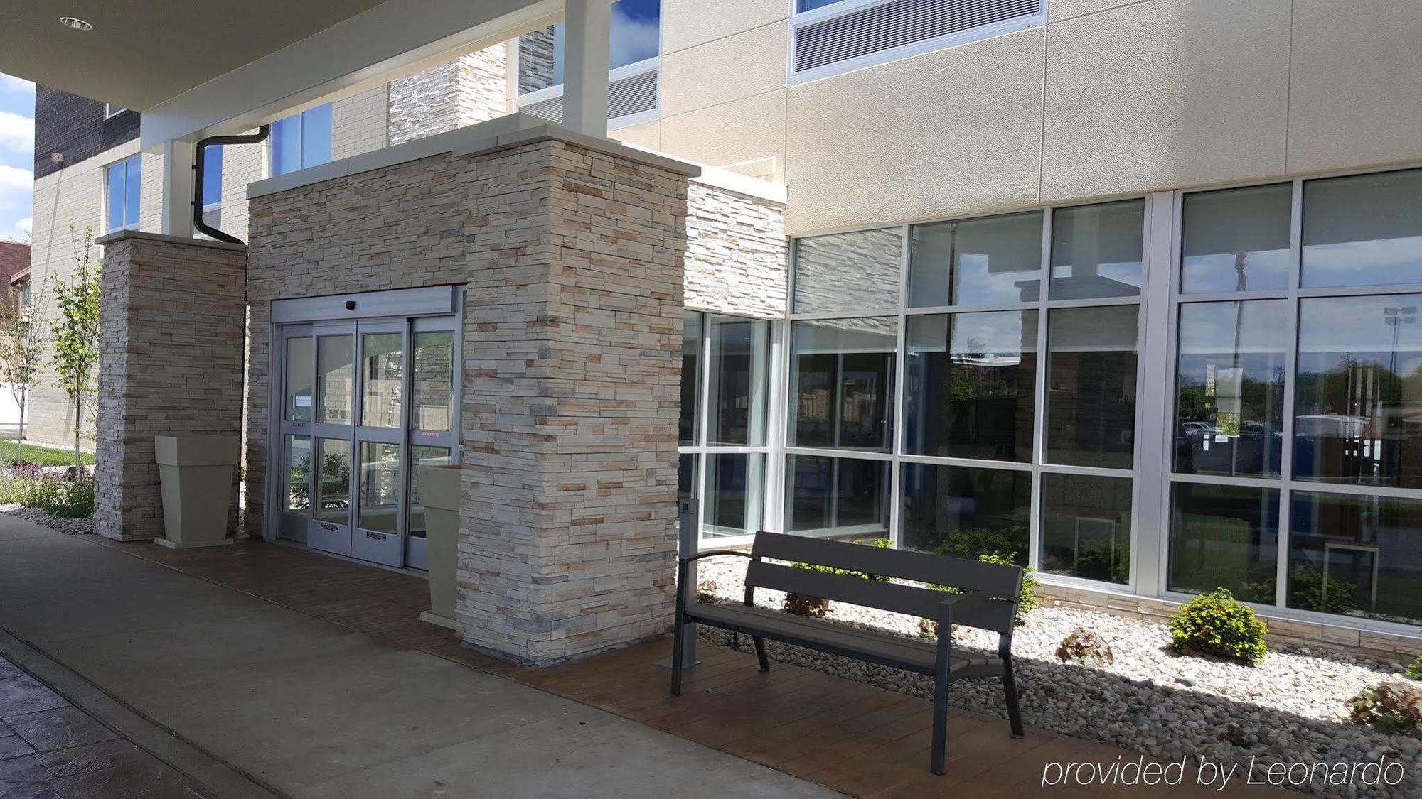 Holiday Inn Express & Suites Toledo West By Ihg Exteriör bild
